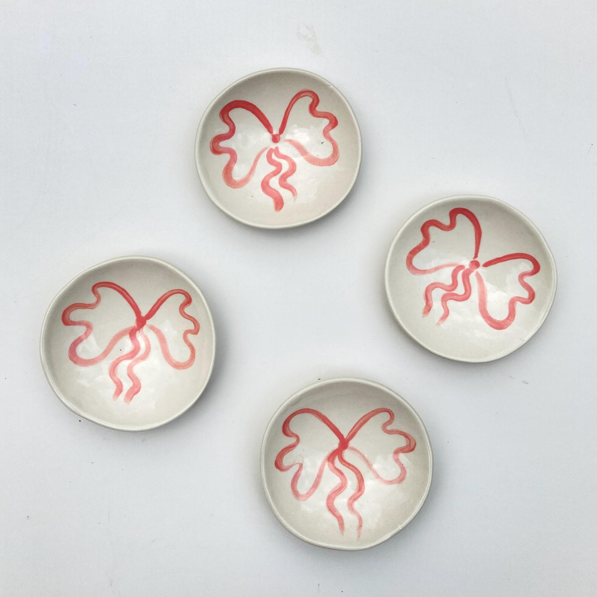 Ceramic bow plate / ring dish / trinket dish