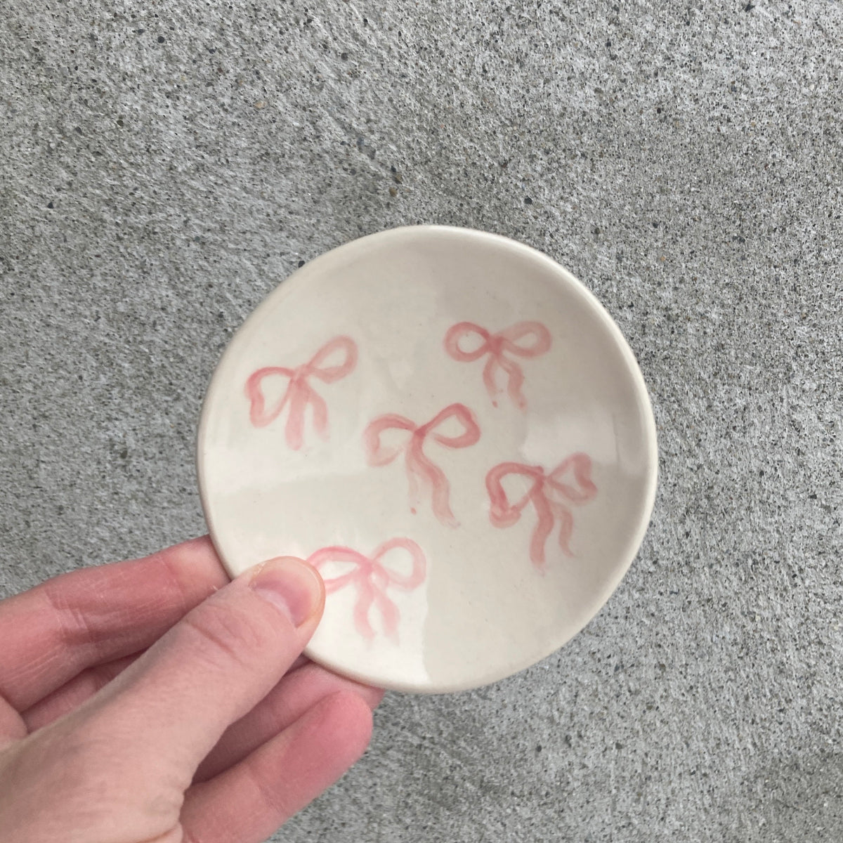 Ceramic bow plate / ring dish / trinket dish - ready to ship